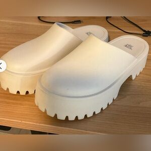 Wild Fable Brooke Platform Clog - Cream size 7